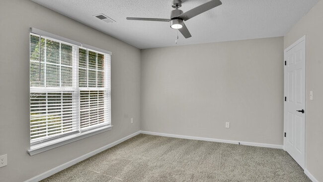 Photo - LYNX Gate City