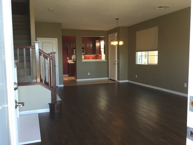 19544 Laroda Ln