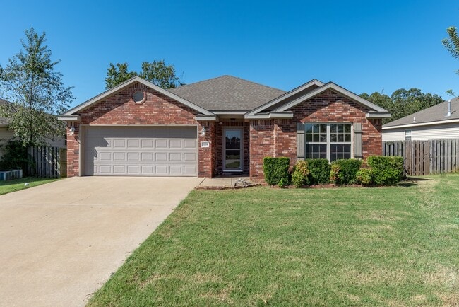 Building Photo - Rogers Home