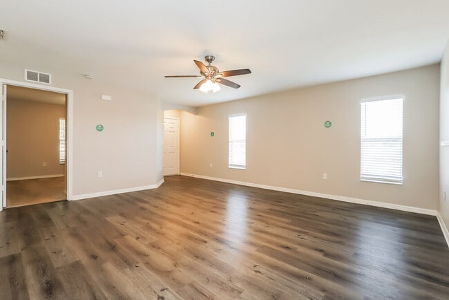 Photo - 2304 Pleasure Run Dr