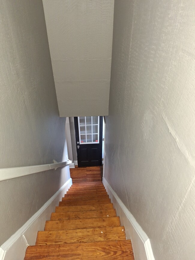 116 W Mary St