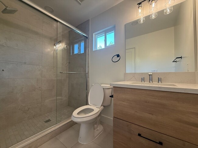 Photo - Brand New Remodel (2026)!! Large 5 Bedroom 3 Bathroom Home Near Campus