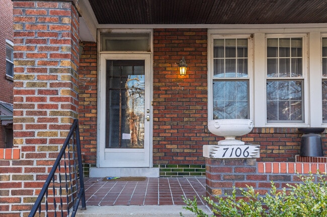 Photo - 7106 Forsyth Blvd Unit 1E