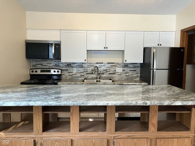 Photo - 778 Loews Blvd