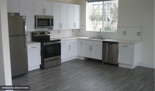 Photo - 11115 McCormick St Unit #403