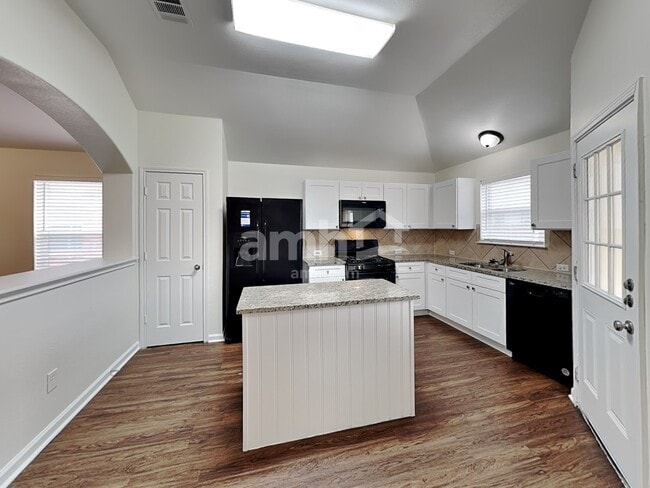 Photo - 3908 Rocky Shore Ln