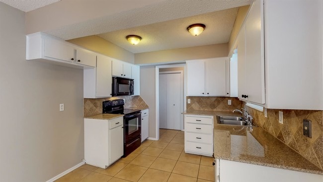 Photo - 106 Sahoma Terrace