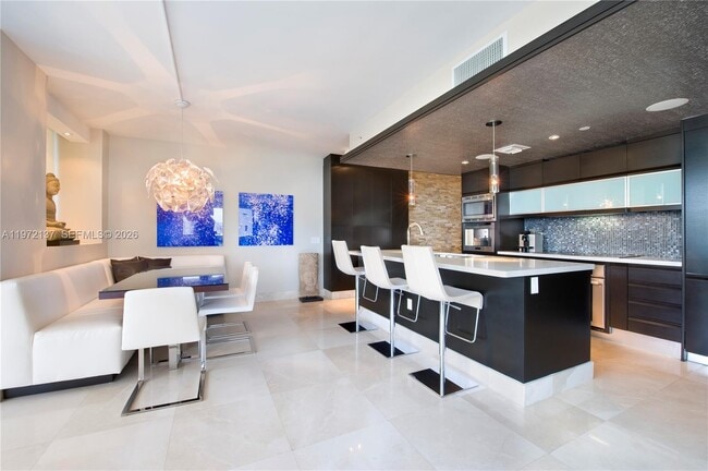 Photo - 5875 Collins Ave Unit 1008