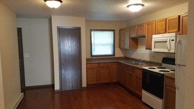 Photo - 2BR Duplex in Lake Hallie - Easy Hwy Access - Dog Friendly