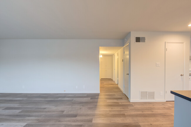 Photo - 3676 Laurel Ave Townhome