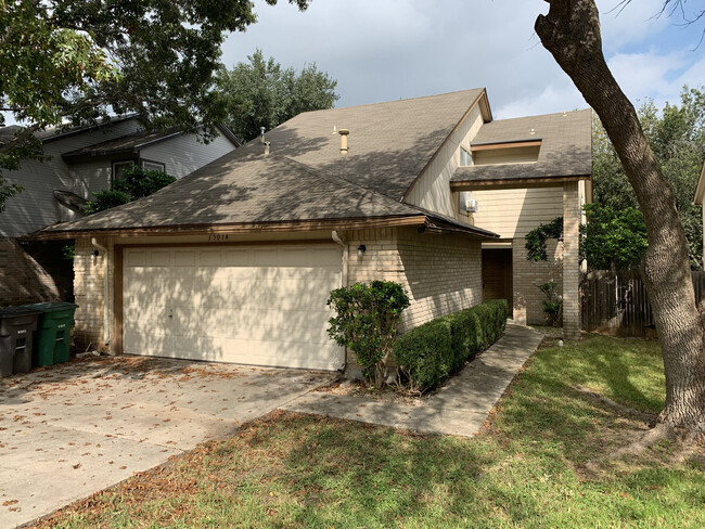 NICE 2 BEDROOM IN DESIRED COMMUNITY*NEISD ... - NICE 2 BEDROOM IN DESIRED COMMUNITY*NEISD ... Casa