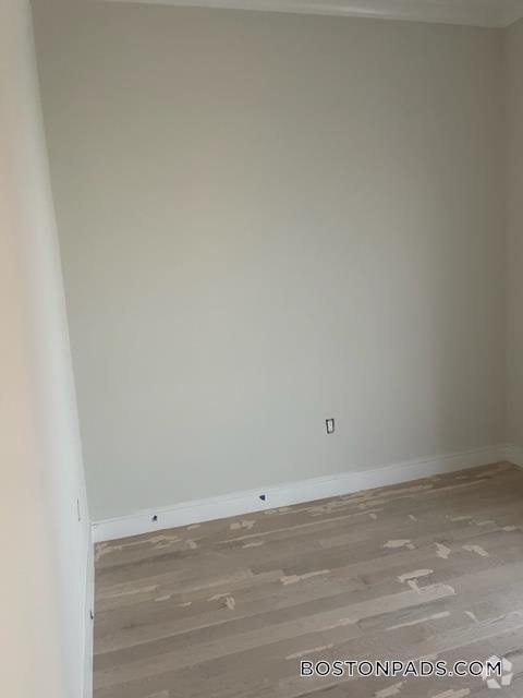 Building Photo - 16-18 HighGate St. Rental