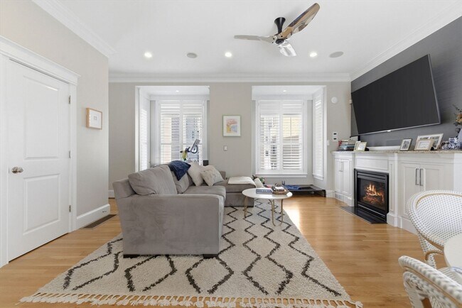 Photo - 110 Bolton St