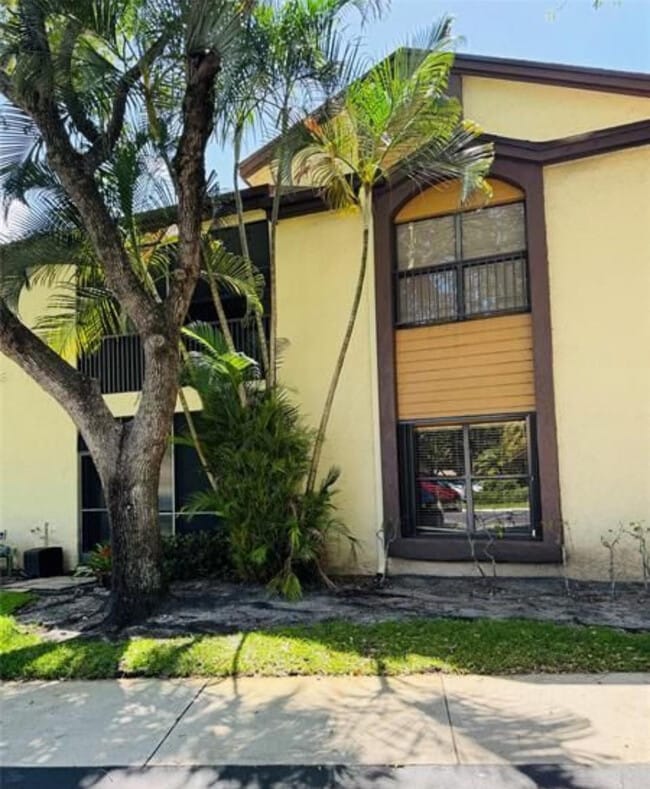 Building Photo - 4529 Carambola Cir S Unit 4529