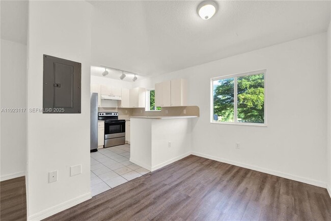 Photo - 3385 NE 10th St Unit 201