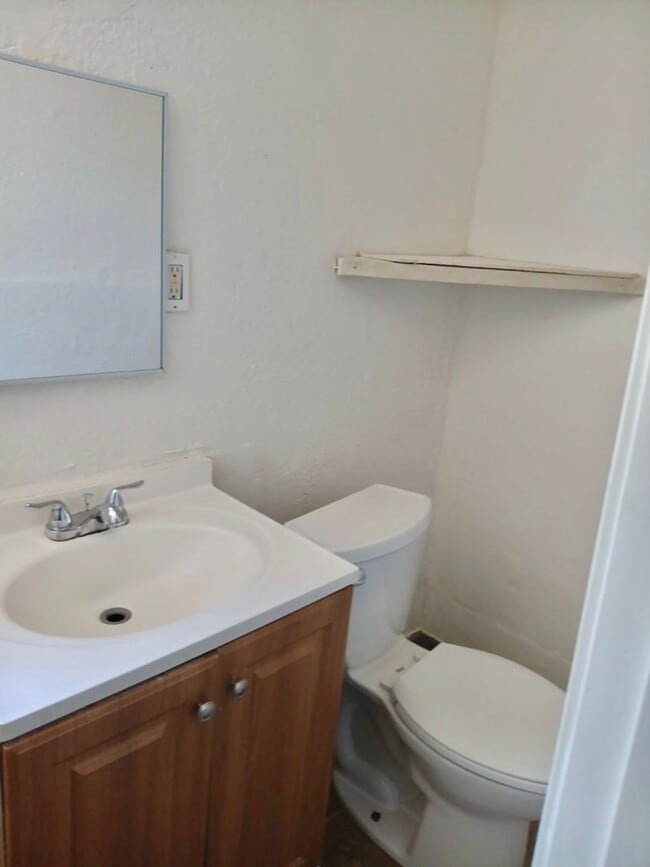 Photo - Well-kept apartment 1 bed/1 bath in McFarland - AVAILABLE NOW!!! Click to schedule a tour