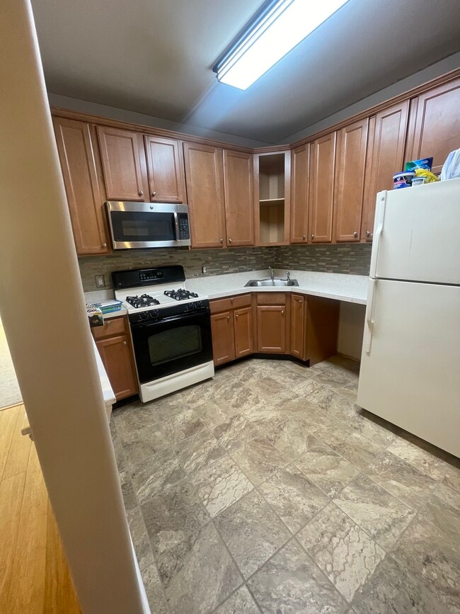 Photo - 185 Horseshoe Ct