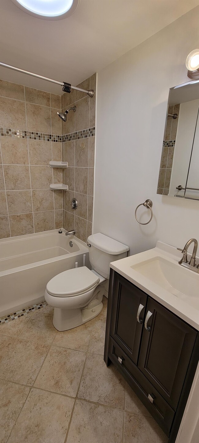 Photo - 470 Silver St
