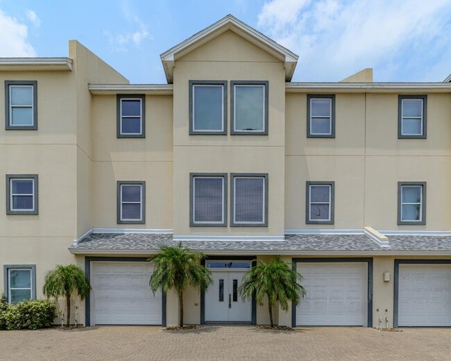 Building Photo - 100 Harbor St Unit 8 B-2