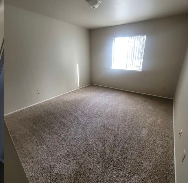 2 Bed 2 Bath Room 2
