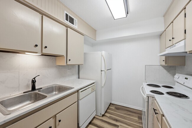 Photo - 801 W Gibson St Unit 113