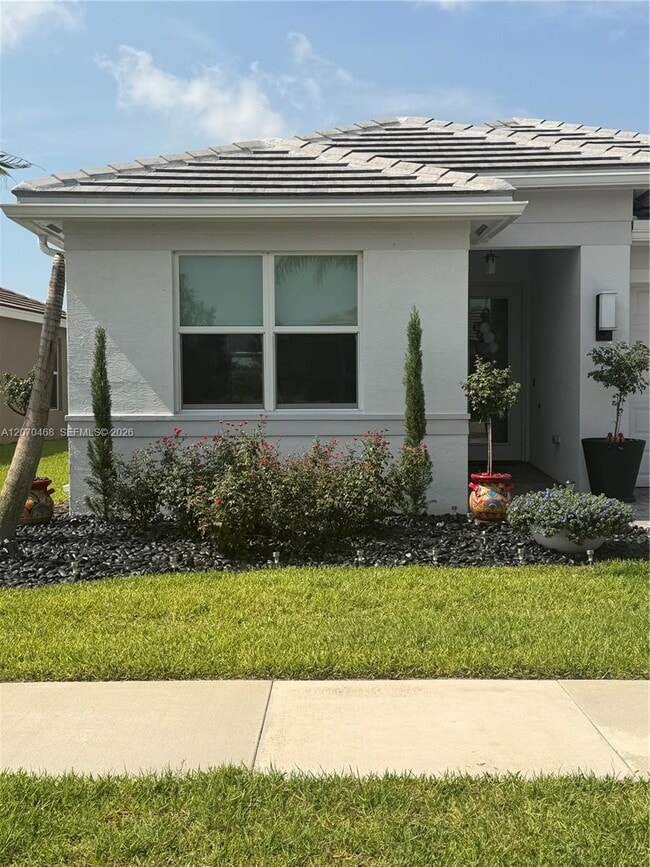 Building Photo - 13542 SW Oceanus Blvd