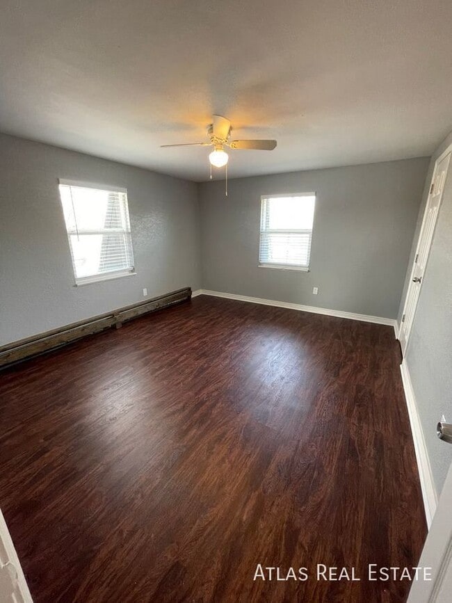 Photo - 5301 S Delaware St