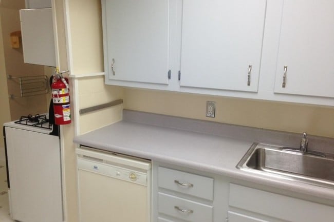 Kitchen photo 2 - 1211 E 9th St Unit 1