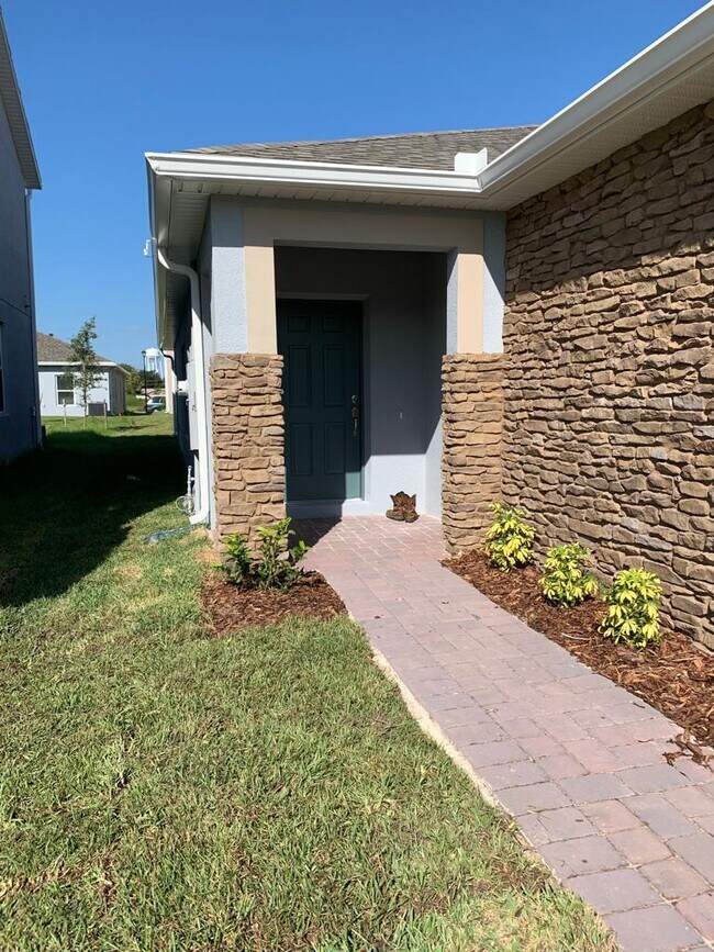 1202 Celery Oaks Ln Rental For Rent in Sanford, FL