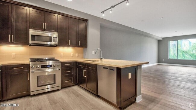 Building Photo - 4803 N Woodmere Fairway Unit 2003 Rental