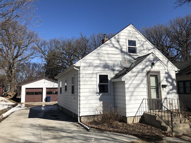 Photo - 630 W Linden St House