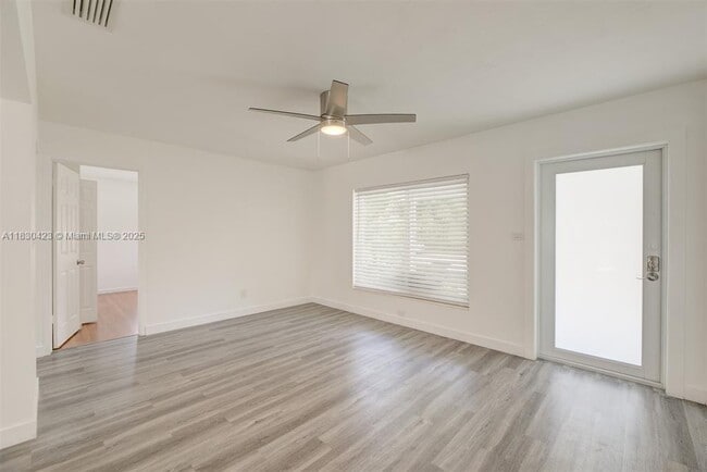 Photo - 638 SW 5th Ave