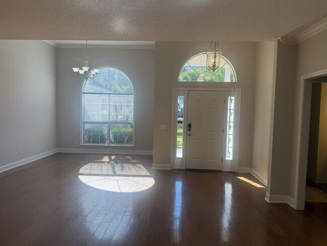 141 Royal-