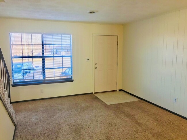 236 E Buena Vista St