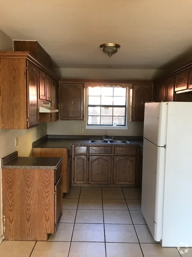 Building Photo - 3101 Barrios St Unit 3 Rental