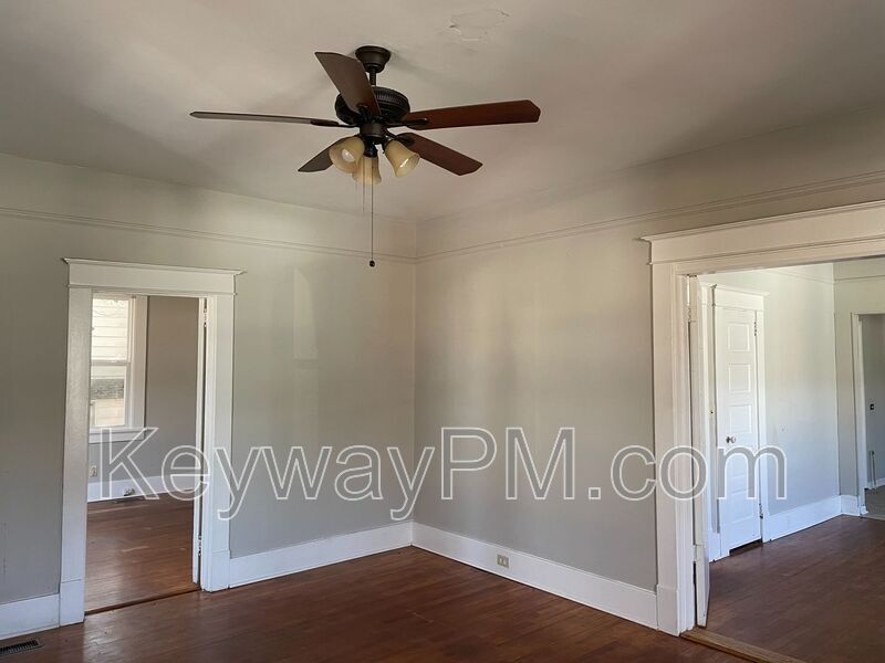 Photo - 1914 Warren St