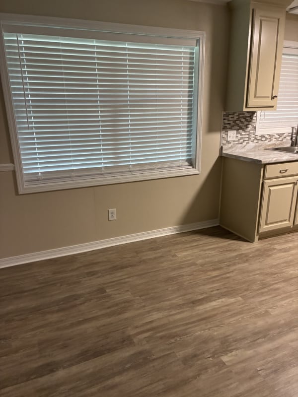 Photo - 396 Rowland Rd