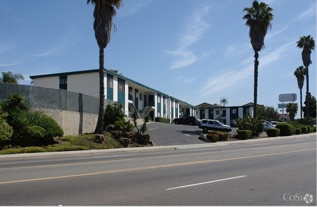 1735 E Plaza Apartaments - Casa Toledo Apartments