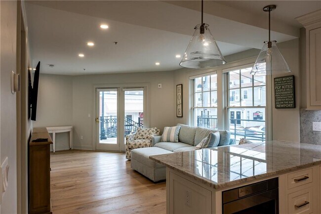 Photo - 10 Brown and Howard Wharf