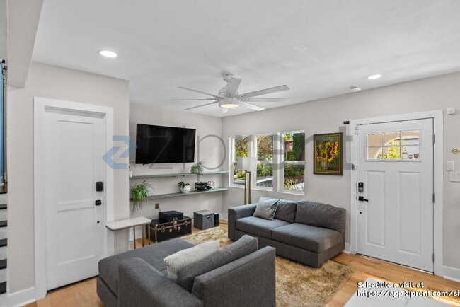 Photo - 3473 Birdsall Ave