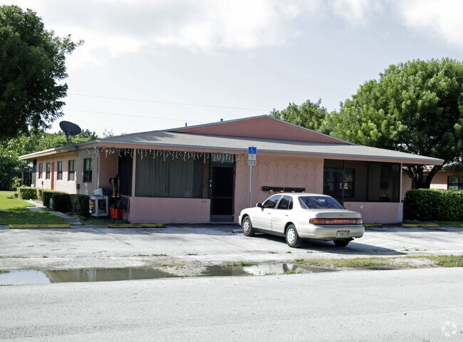 Photo - Gardens Apartments