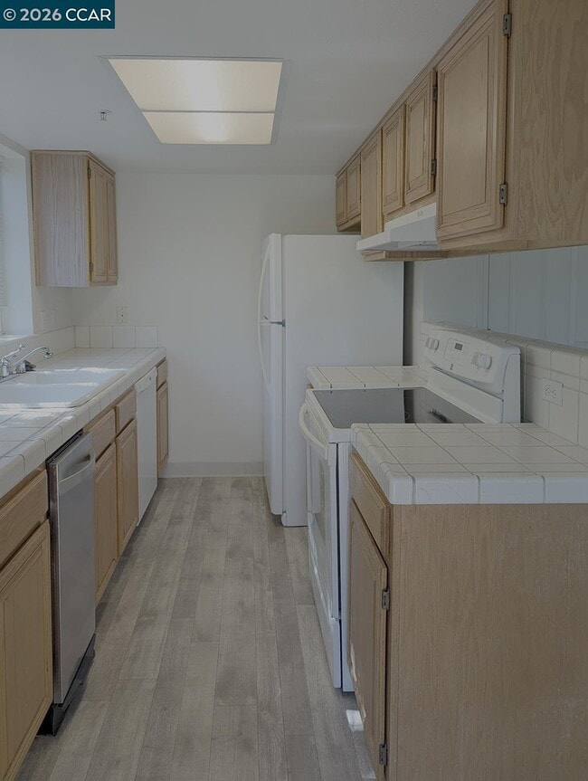 Photo - 111 Stone Pine Ln