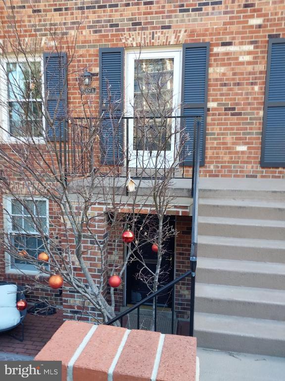 Photo - 3265 Sutton Pl NW