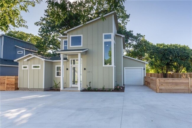 Photo - 1107 Stobaugh St