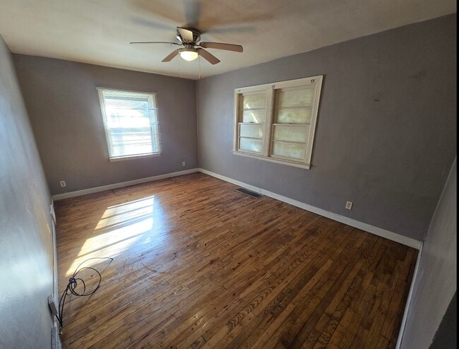 Photo - 1821 40th St