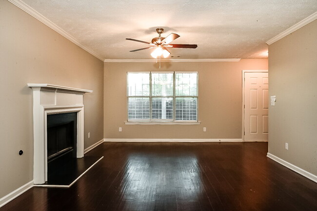 Photo - 370 Summer Hill Cir