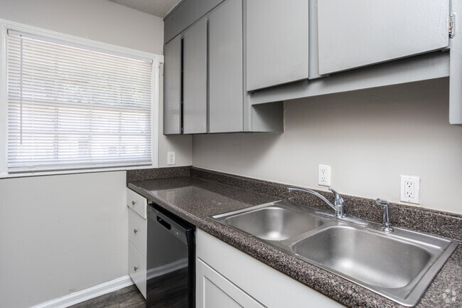 3BR, 2.5BA - 1,125SF - Kitchen