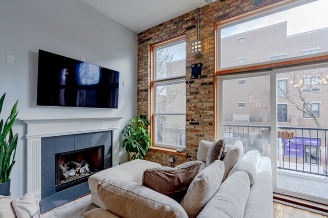 Photo - 3226 N Sheffield Ave