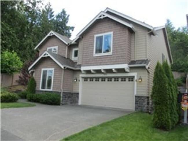 Building Photo - Beautiful 4 bedroom 2.5 bath house in Snoq...