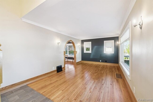 Photo - 624 E Main St